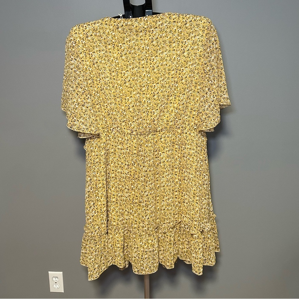 Yellow Floral Dress - Picture 3 of 12